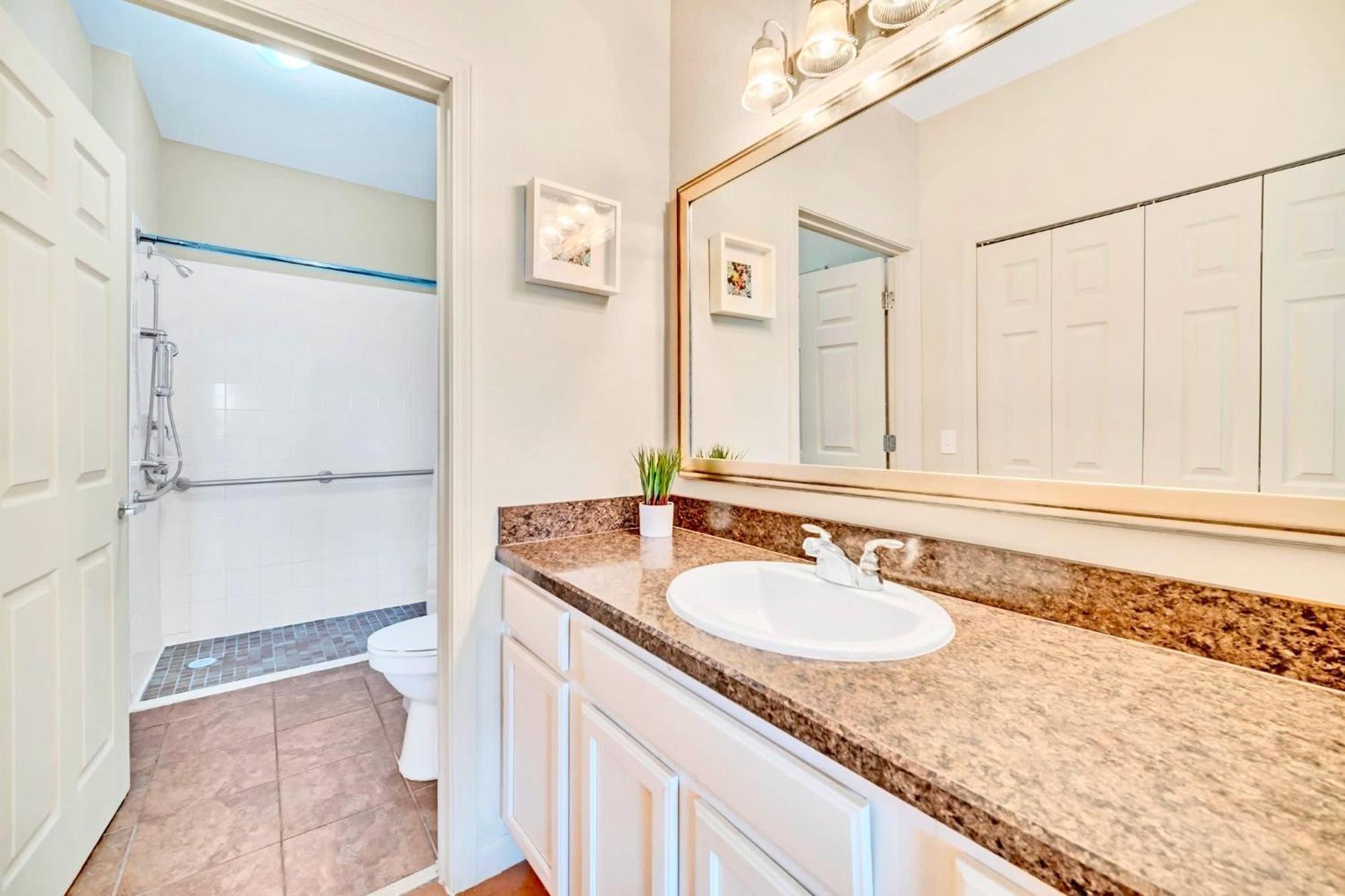 Bright Condo - 2Br With Pool & Hot Tub, Near Disney! 奥兰多 外观 照片